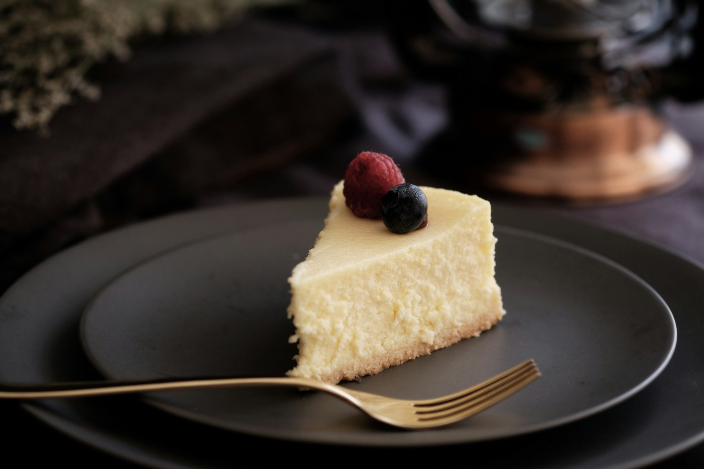 Tarta de queso casera con frutos rojos